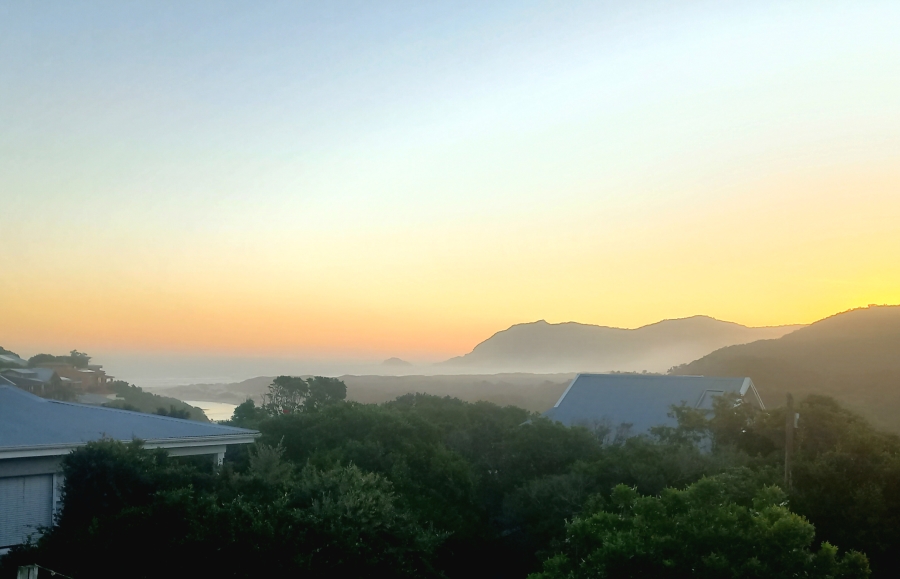 7 Bedroom Property for Sale in Kingfisher Creek Western Cape